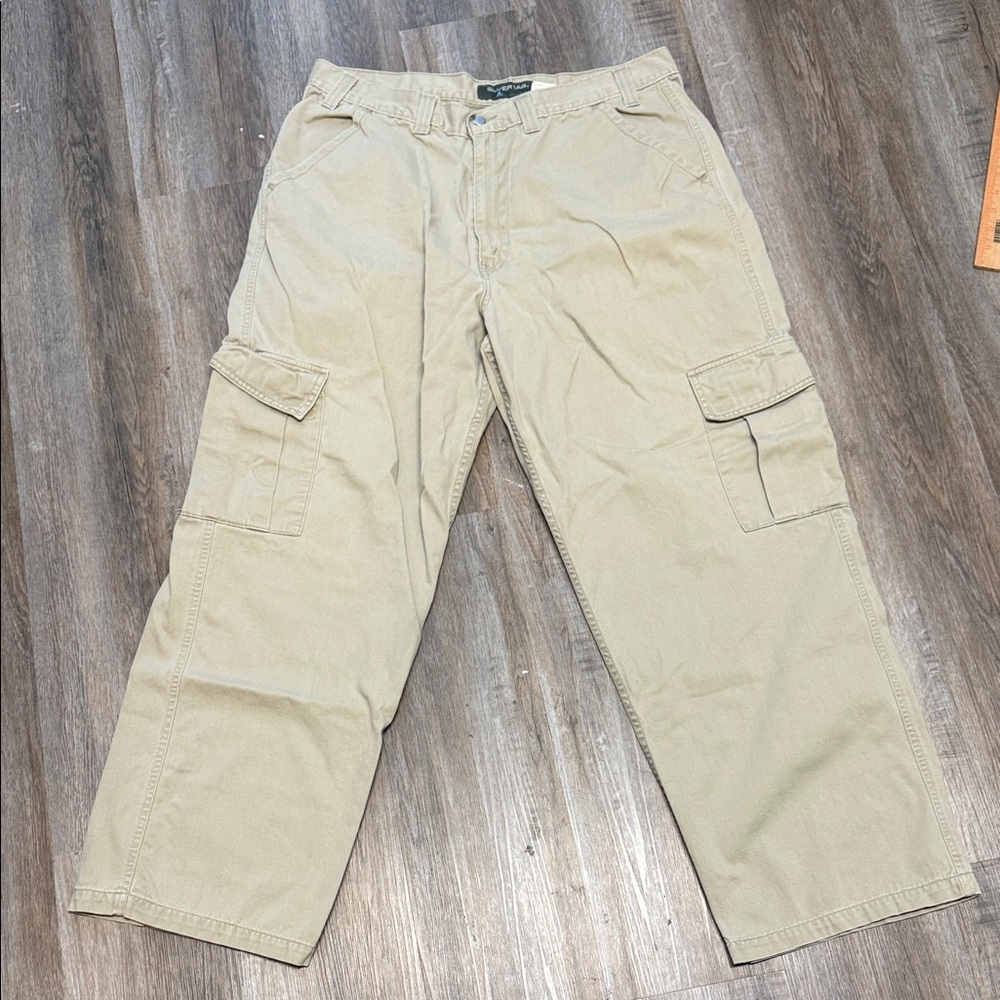 Levi’s SilverTab Men's Khaki Cargo Pants - Classic Utility Style 38x32